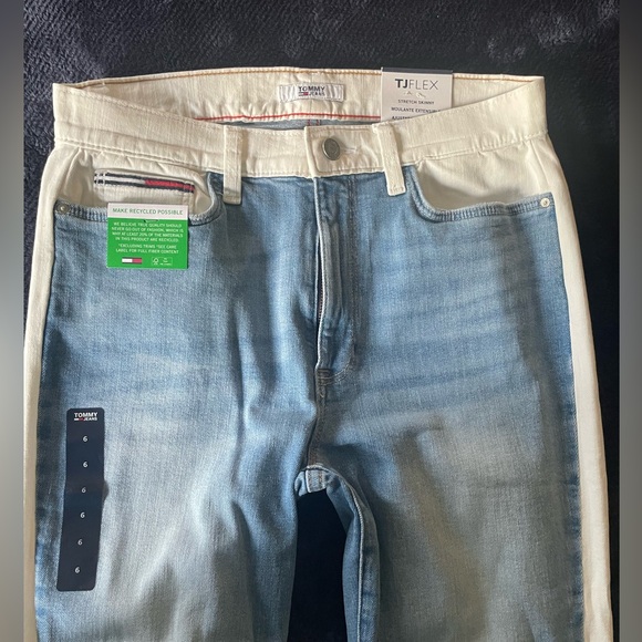 Brand new Tommy Jeans size 6, framed with white - Picture 2 of 5
